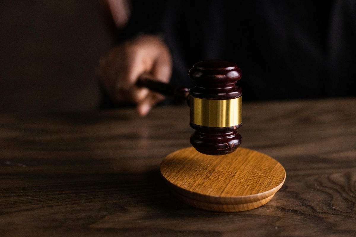 Cómo denunciar al inquilino por uso comercial indebido