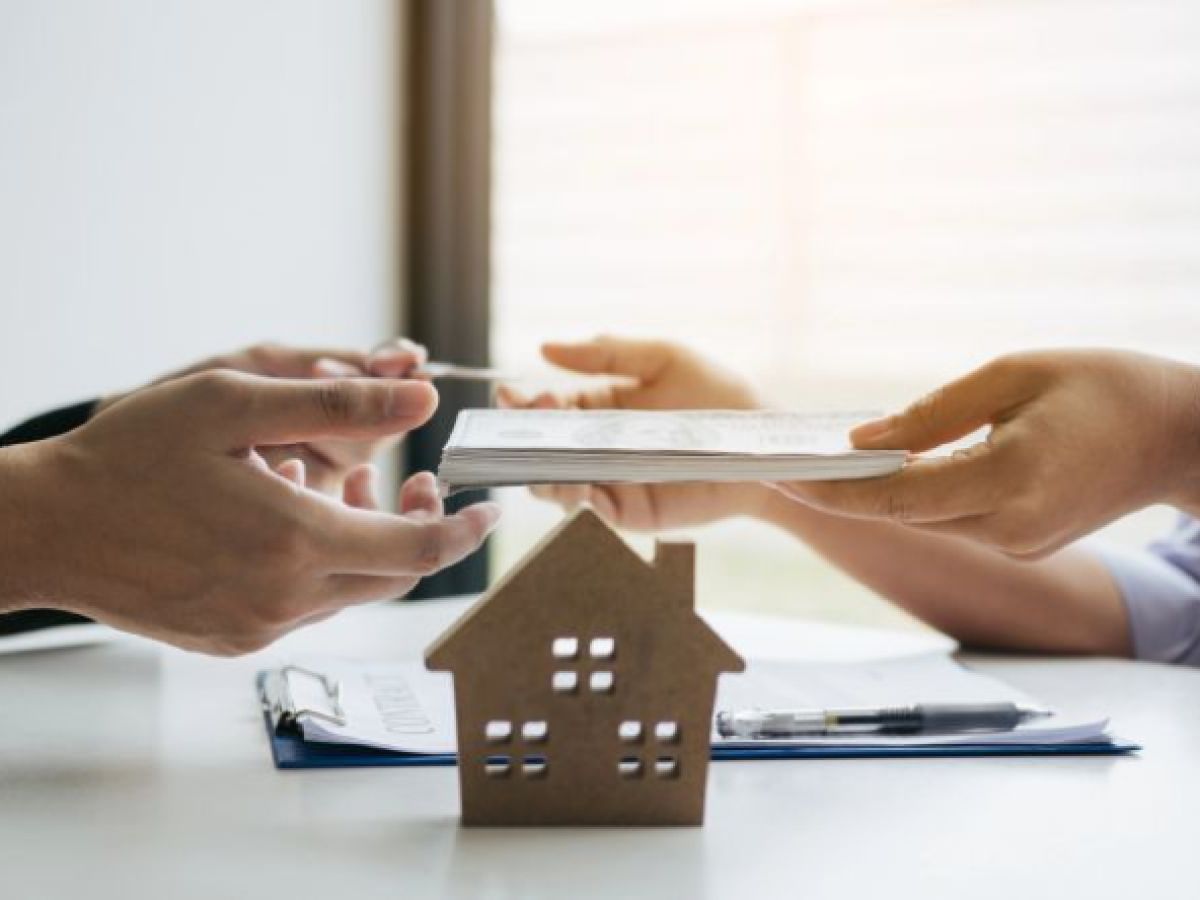 Cómo denunciar uso comercial no autorizado del piso