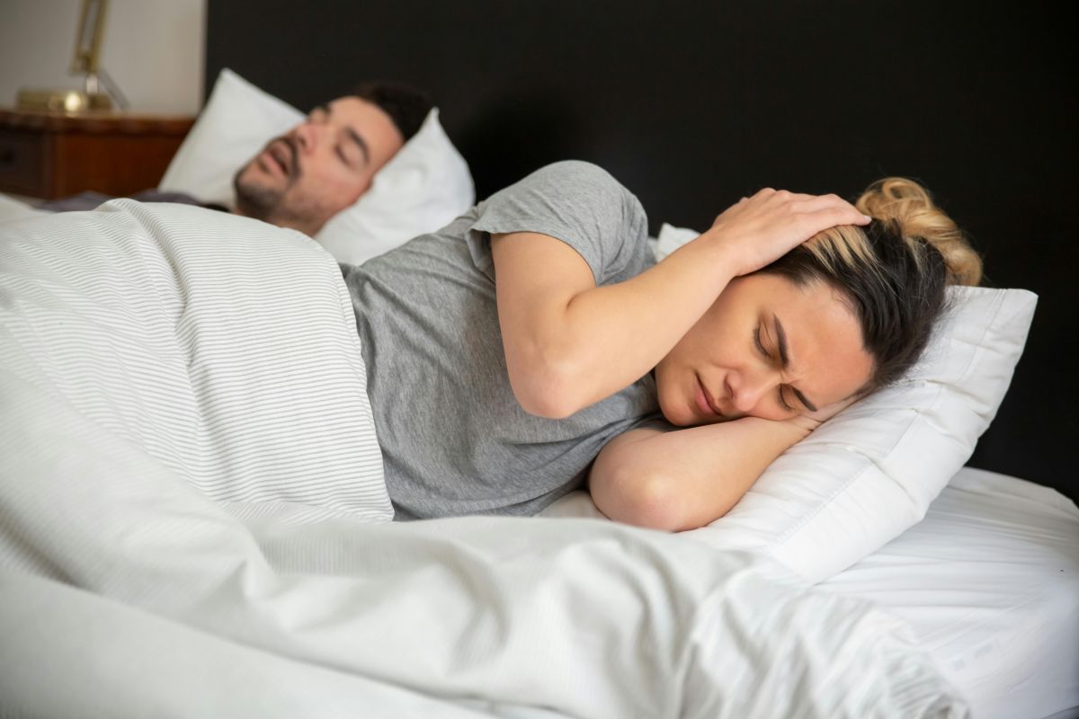 Cómo reclamar daños por ruidos molestos en tu propiedad