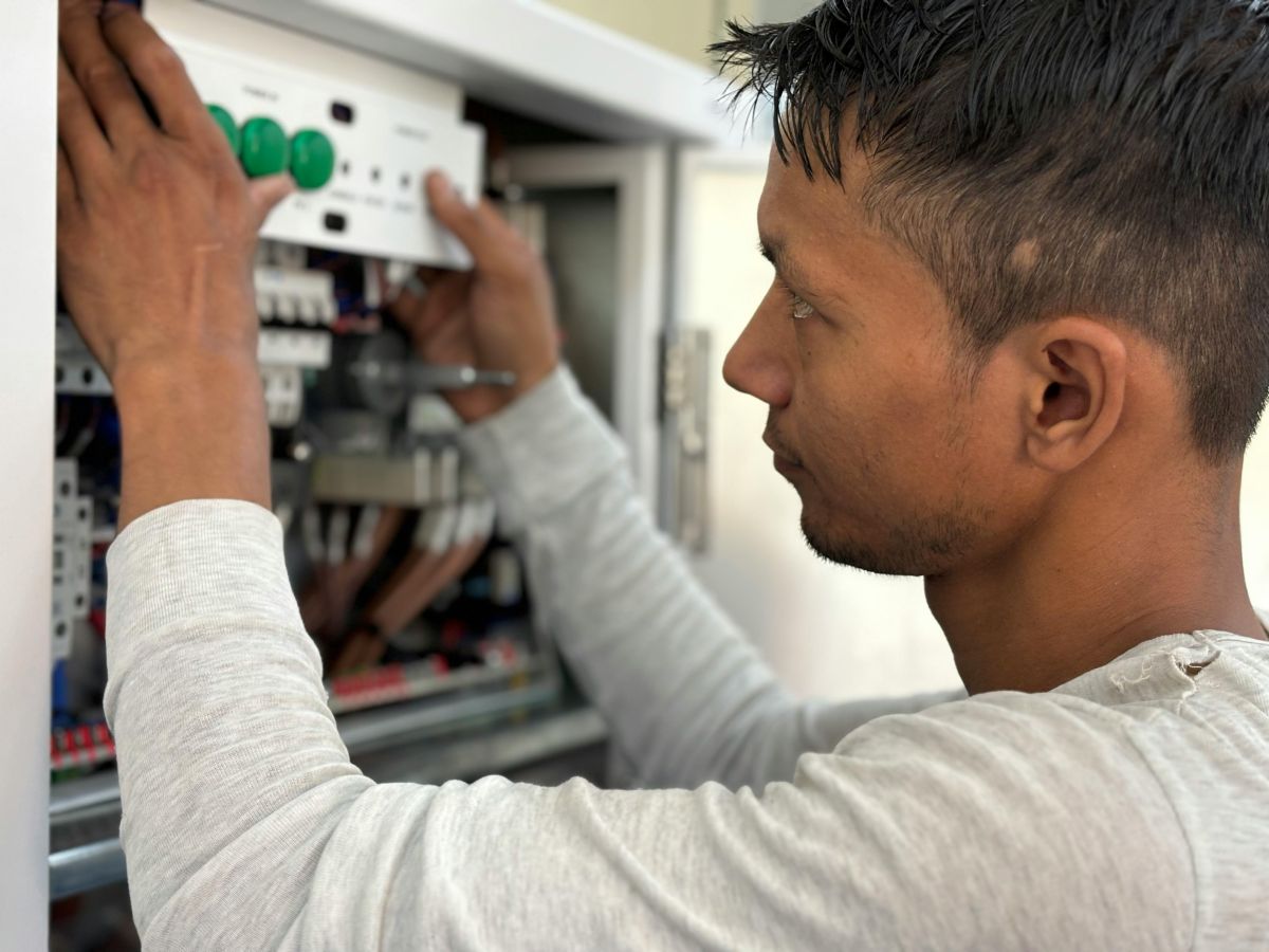 Qué hacer si el inquilino manipula contadores de luz