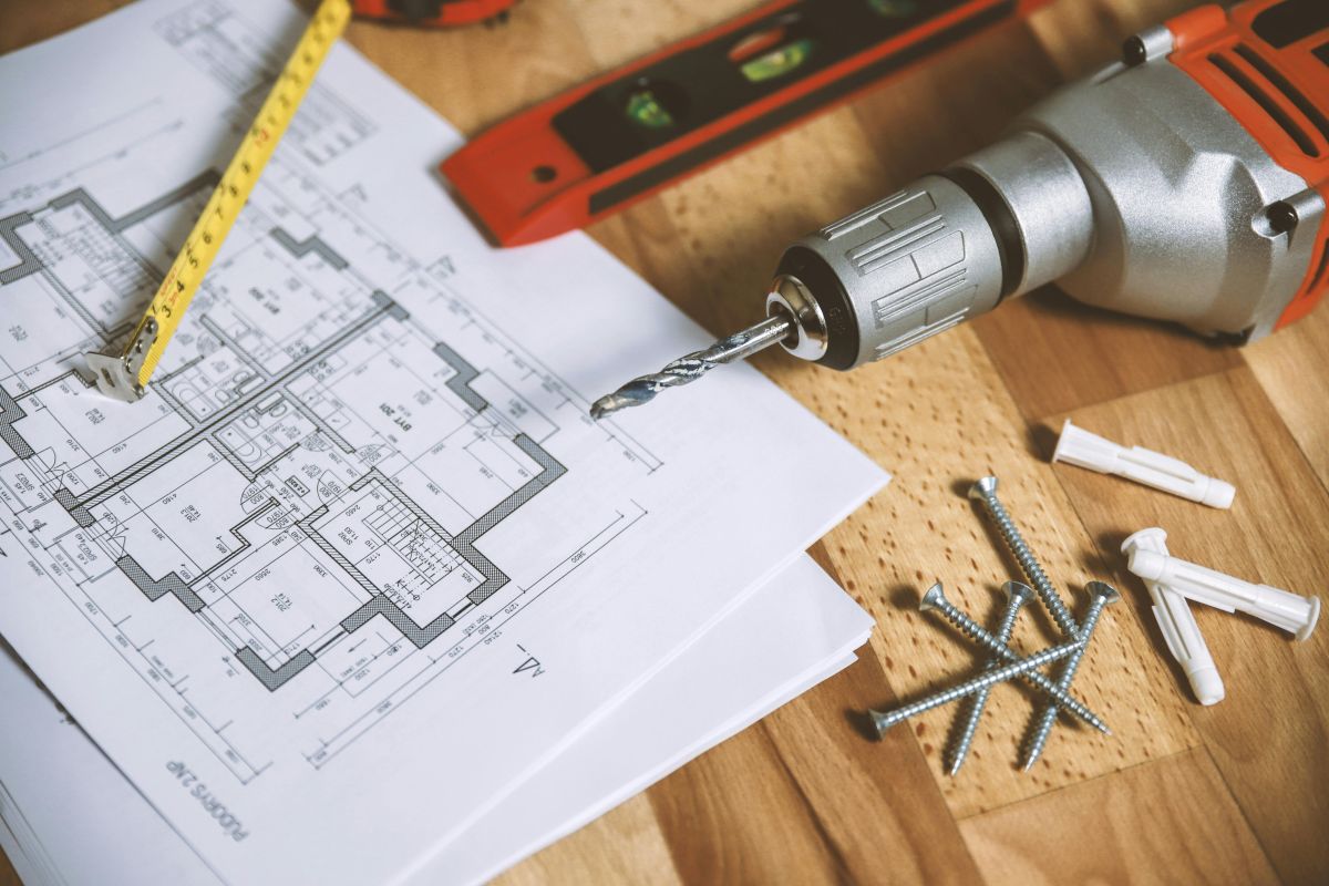 Reclamación por obras sin licencia en comunidad